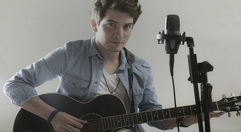 Fer Reyna de Yo Soy lanza su primer disco con aportes de Luis Fonsi y Noel Schajris 