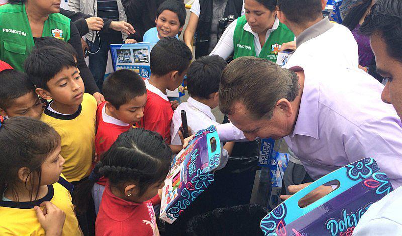 ¡No a la violencia! Niños cambian juguetes bélicos por juegos educativos 