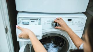 Cómo ahorrar detergente líquido en la lavadora