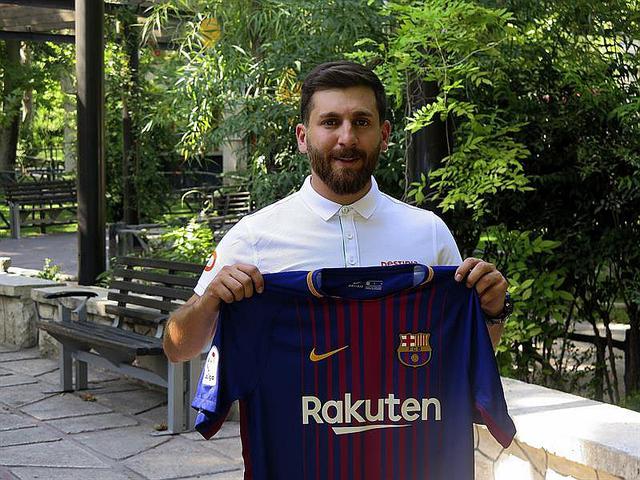 ​Doble de Messi va al encuentro del verdadero [FOTOS y VIDEO]