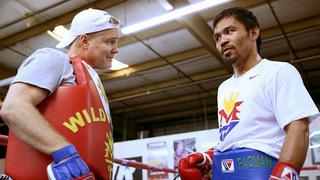 Manny Pacquiao está lento y cansado a un mes de pelear por título