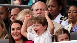 Príncipe Louis hace rabieta a su madre durante ceremonia por Jubileo de la reina y se vuelve viral [VIDEO]