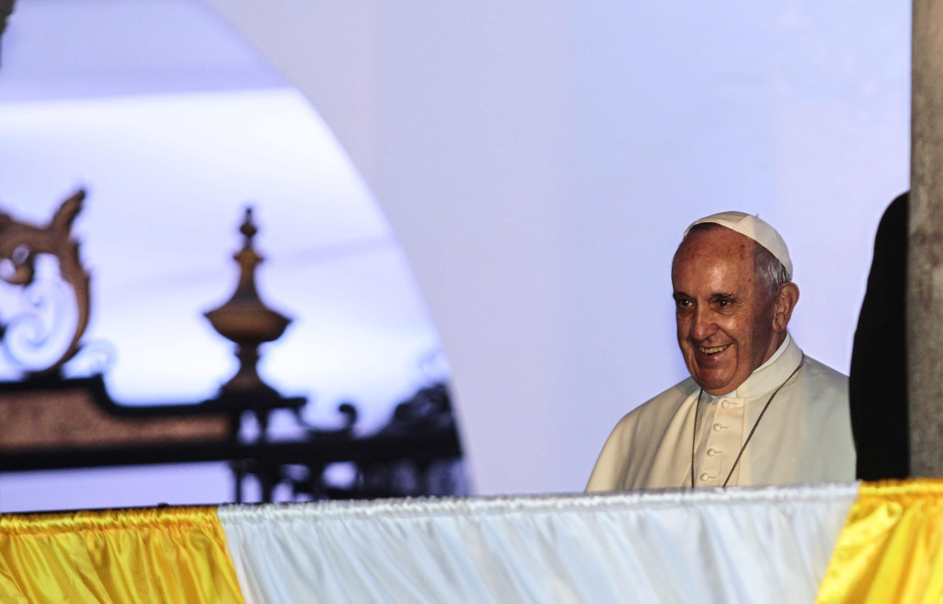 Papa Francisco: Prohíben pancartas a favor de bodas gay durante su visita a Paraguay