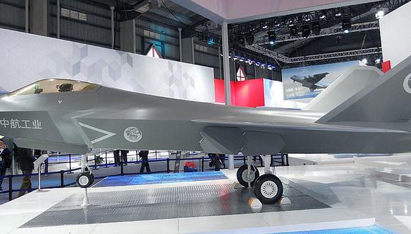 China probó su nuevo avión de combate que lleva 8 toneladas de armas