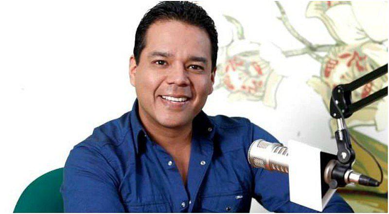 Héctor Felipe presenta "Escuela para padres"