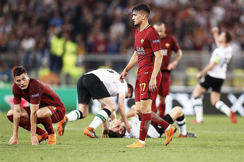 ​VAR habría pitado dos penales para Roma y lo exigen en Champions (VIDEO)