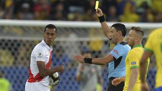 Alarmas encendidas en la bicolor: Renato Tapia no completó partido del Celta por lesión 