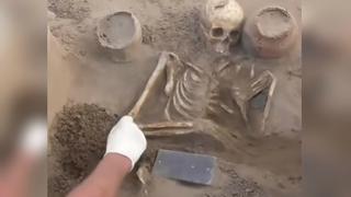 Arqueólogos causan furor en redes con hallazgo en una tumba de la Atlántida rusa