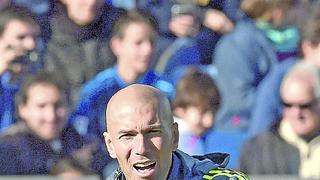 Zidane ovacionado por hinchas de Real