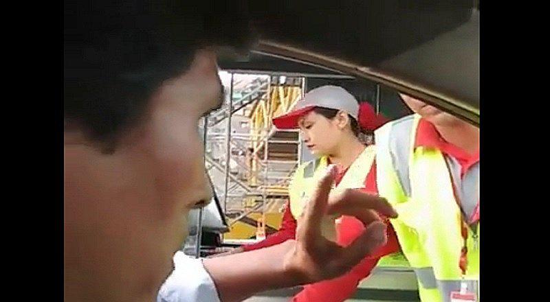 Puente Piedra: conductor protesta de esta manera y logra no pagar el peaje (VIDEO)